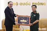 General Phan Van Giang receives Armenian Ambassador to Vietnam